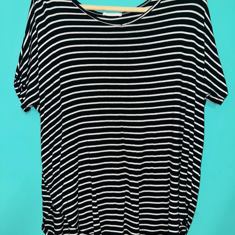 Chic Striped Black and White Women's Tee
